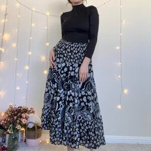 Bold floral pattern black and white tiered vintage maxi skirt